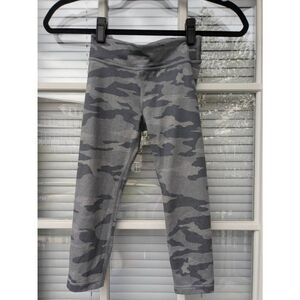 Athleta Girl Chit Chat Capri Grey Camo, Size S/7